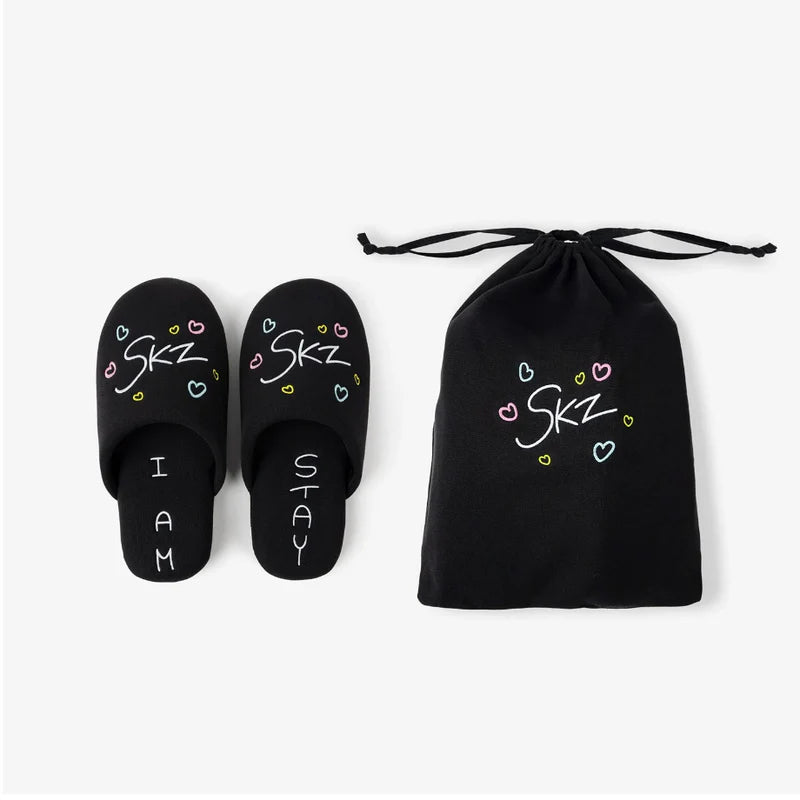 STRAY KIDS - WORLD TOUR <DOMINATE JAPAN> OFFICIAL MD - ROOM SHOES WITH POUCH (HAN)